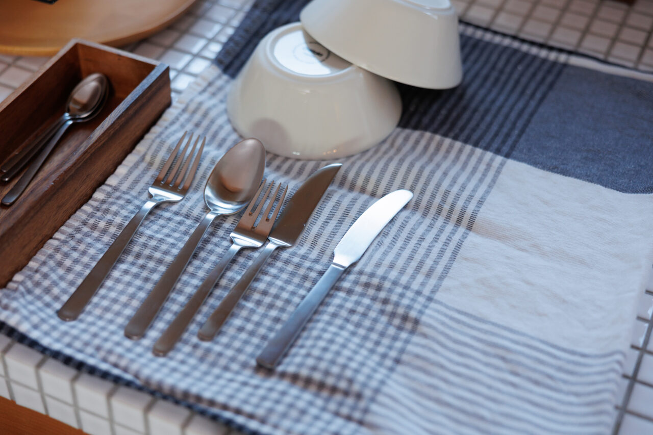 デンマーク王室御用達であり、世界各国のデンマーク大使館でも使用され